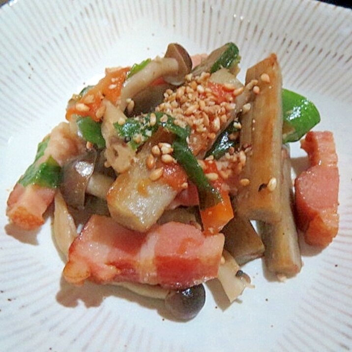 ごぼうとベーコンの炒め物